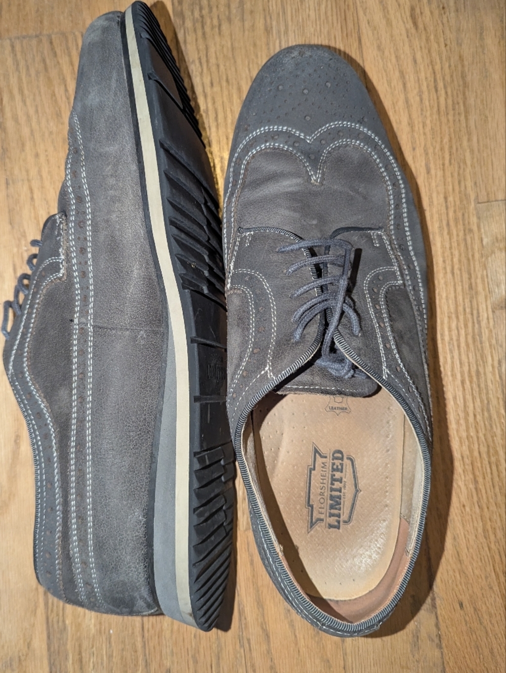 Florsheim Gray Suede Wingtip Lace-Up Oxfords Size 11.5D